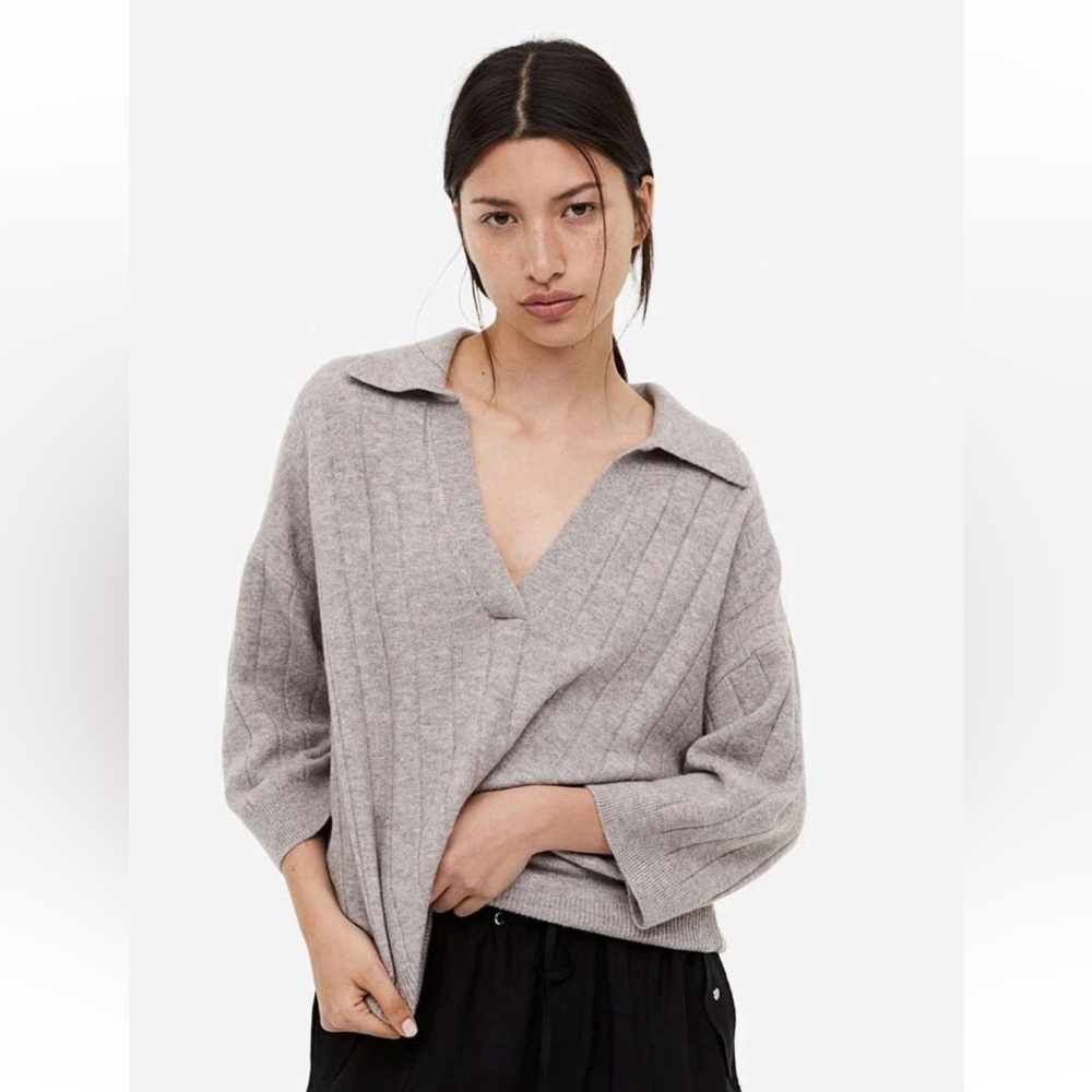 H&M‎ Fine Knit Sweater Polo Shirt Top 3/4 Sleeve Woman’s Size XS Classic RELAXED